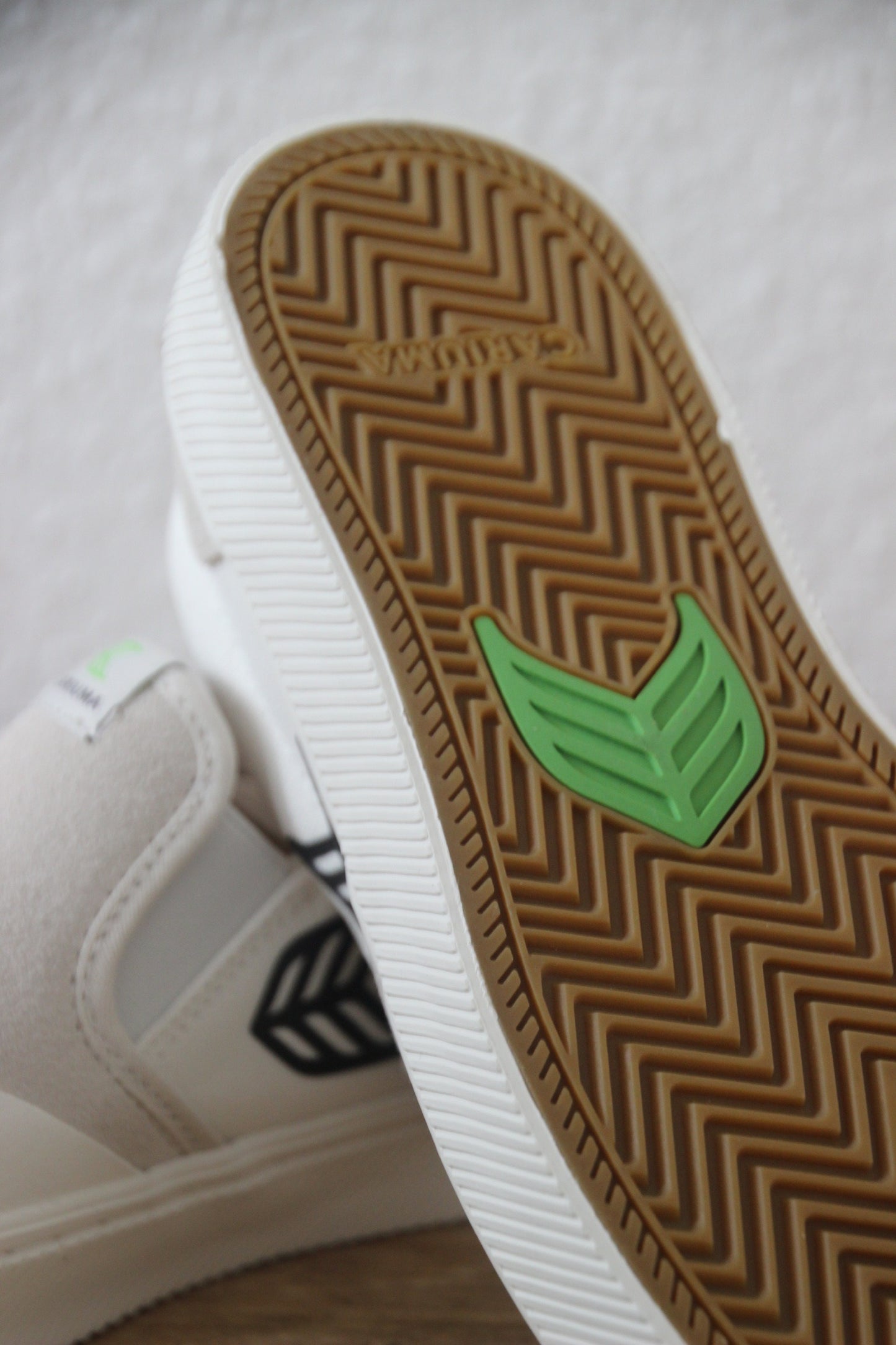 Cariuma Slip On Pro Off-White Skateschuhe | 41.5