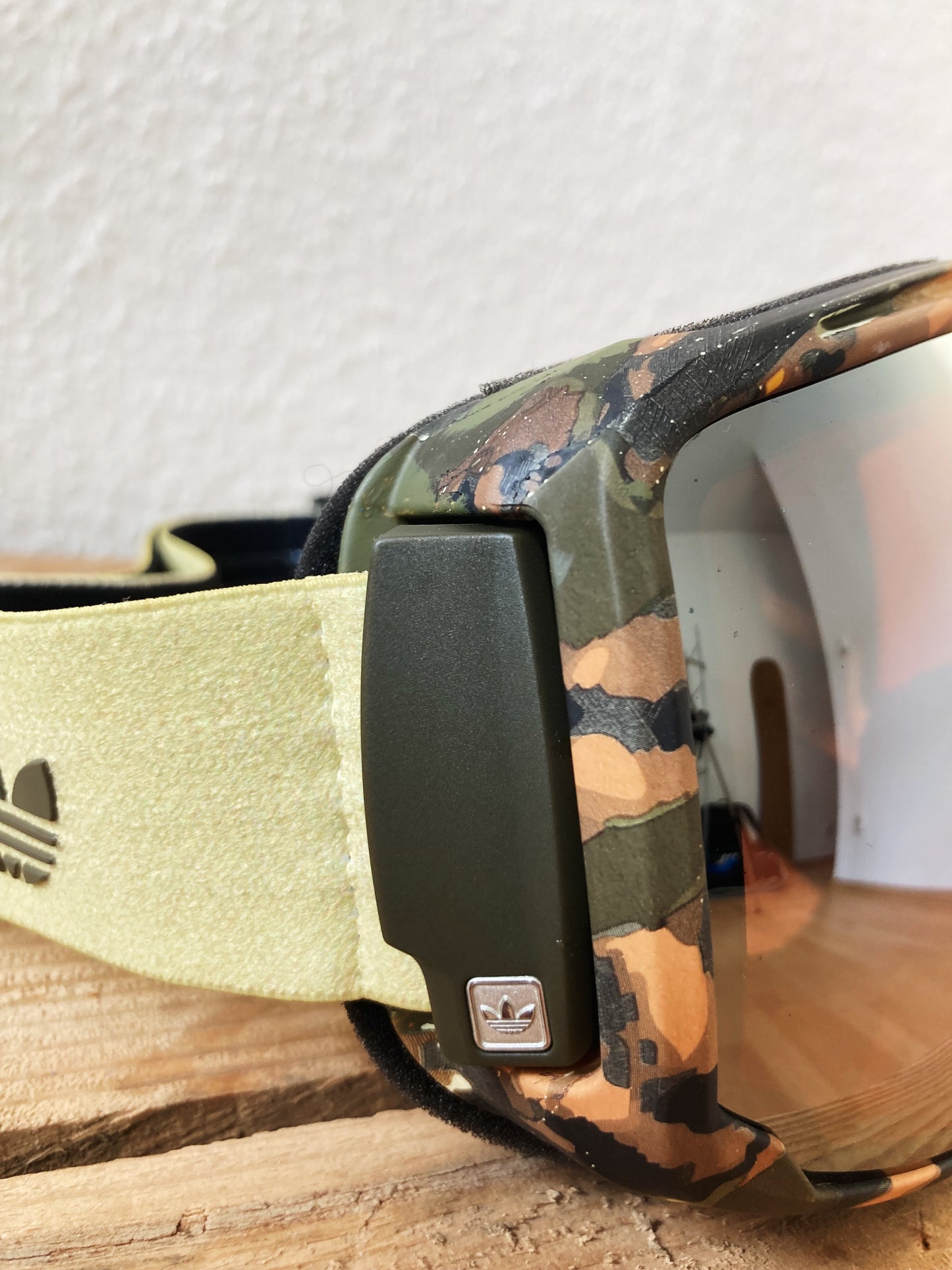 adidas Snowboarding Goggles