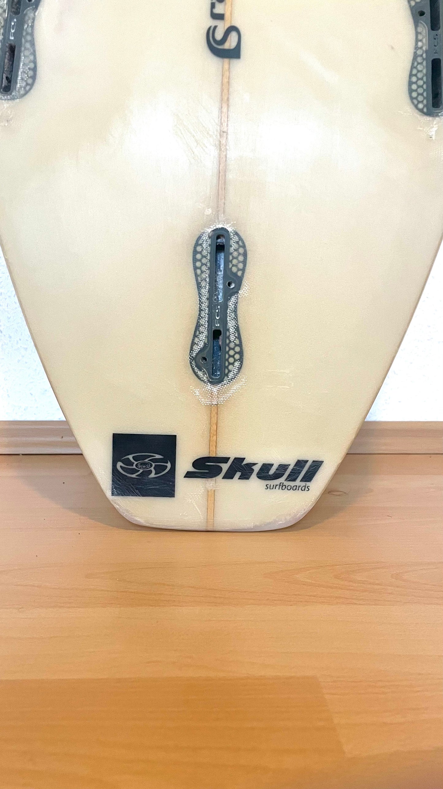 Skull Surfboards High Twist rafael simones 6"1 Shortboard